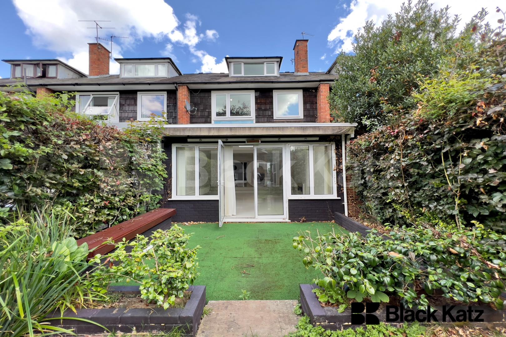 Superb 4 Bed with over 2050 Sq. Ft. of living & entertaining space Rockwell Gardens , Dulwich / Crystal Palace / Gipsy Hill Borders
